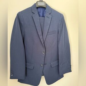 NWT Van Heusen Boys 2-Piece Suit - Navy Blue - Size 14 Regular
